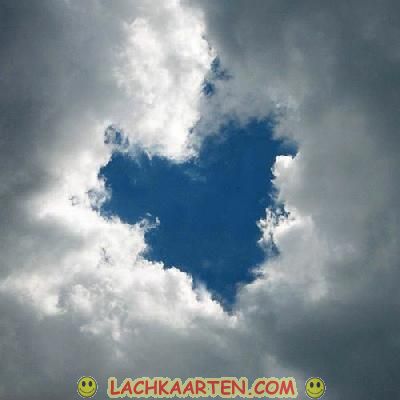 Een hart in de wolken